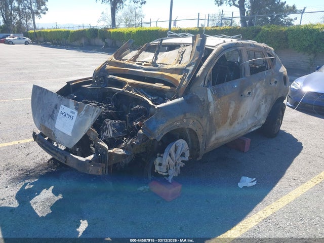 KM8J33AL6KU035896 Hyundai Tucson Sport