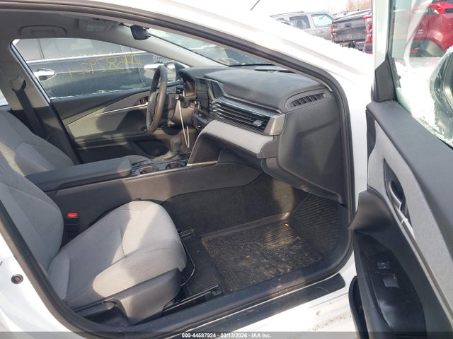 44587924 :رقم المزاد ، 4T1DBADK4SU535756 vin ، 2025 Toyota Camry Le مزاد بيع