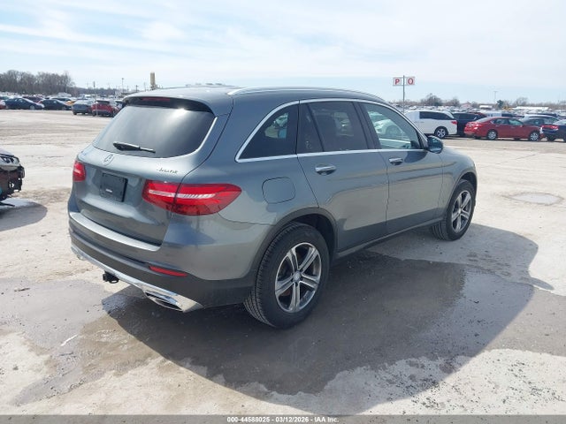 44588025 :رقم المزاد ، WDC0G4KB2HF153550 vin ، 2017 Mercedes-benz Glc 300 4matic مزاد بيع