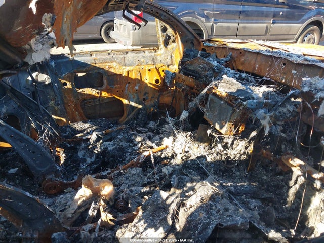 5TFSZ5AN0JX163634 Toyota Tacoma Sr5 V6