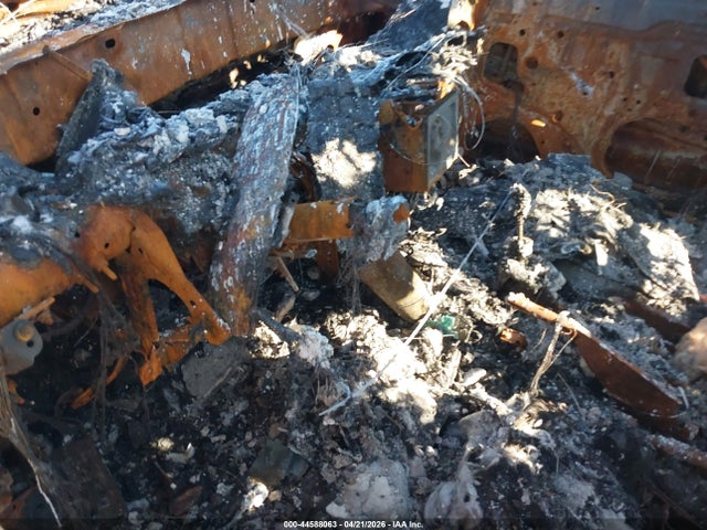 5TFSZ5AN0JX163634 Toyota Tacoma Sr5 V6