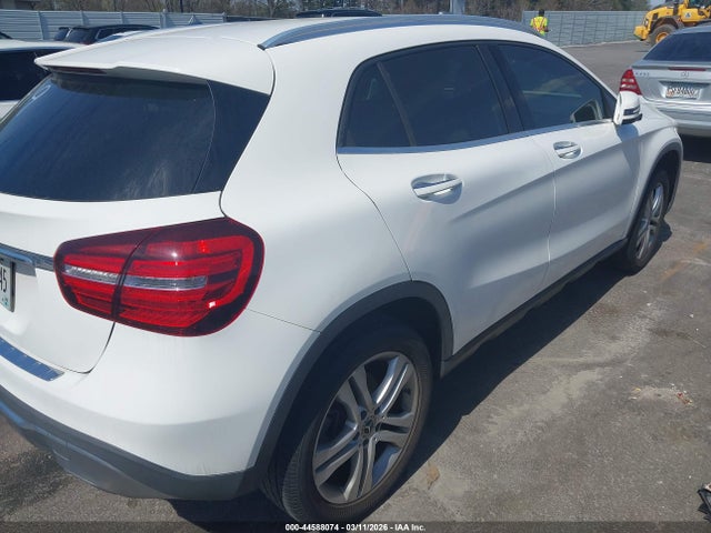2020 MERCEDES-BENZ GLA 250 W1NTG4EB9LU030419 Photo 3