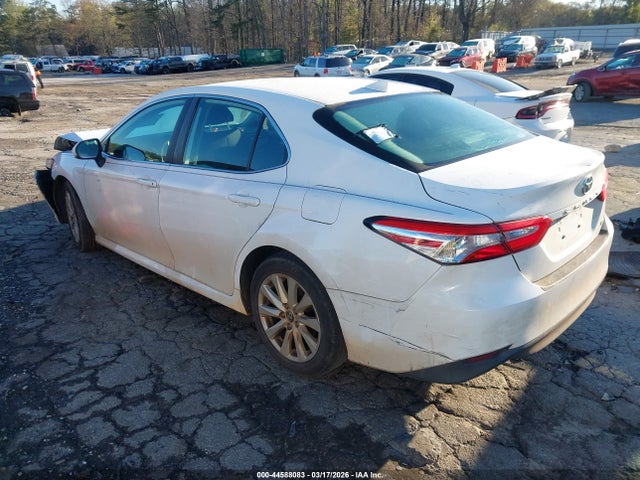 2020 Toyota Camry Le მანქანა იყიდება აუქციონზე, vin: 4T1C11AK0LU360877, აუქციონის ნომერი: 44588083