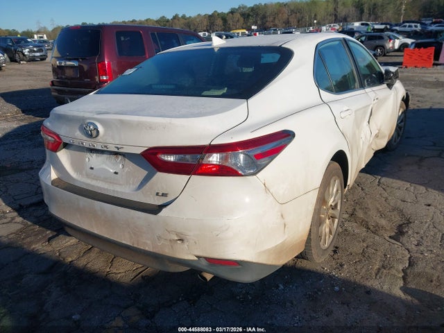 2020 Toyota Camry Le მანქანა იყიდება აუქციონზე, vin: 4T1C11AK0LU360877, აუქციონის ნომერი: 44588083
