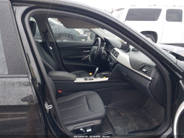 Продаж на аукціоні авто 2016 Bmw 320i Xdrive, vin: WBA8E5G51GNT95013, номер лоту: 44588150