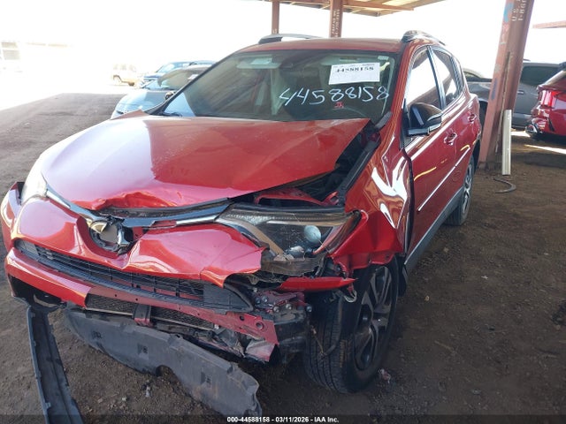 JTMZFREVXHJ126452 Toyota RAV4 LE