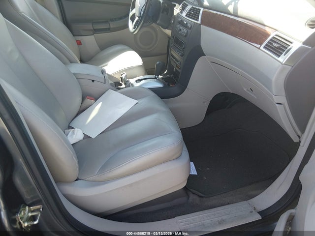 Продажа на аукционе авто 2004 Chrysler Pacifica, vin: 2C8GF684X4R580651, номер лота: 44588219
