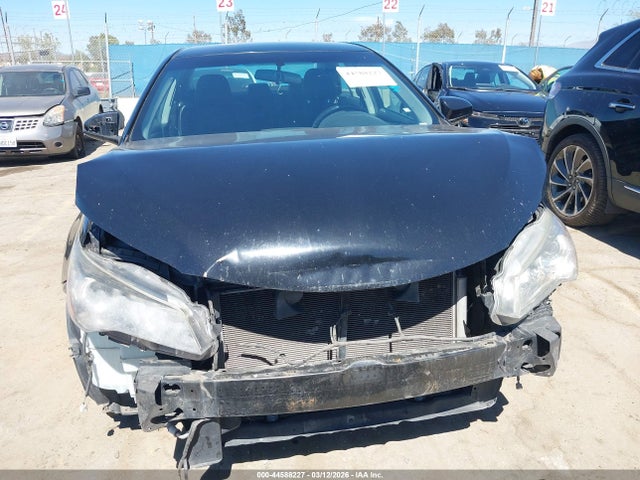 4T1BF1FK6HU411148 Toyota CAMRY SE