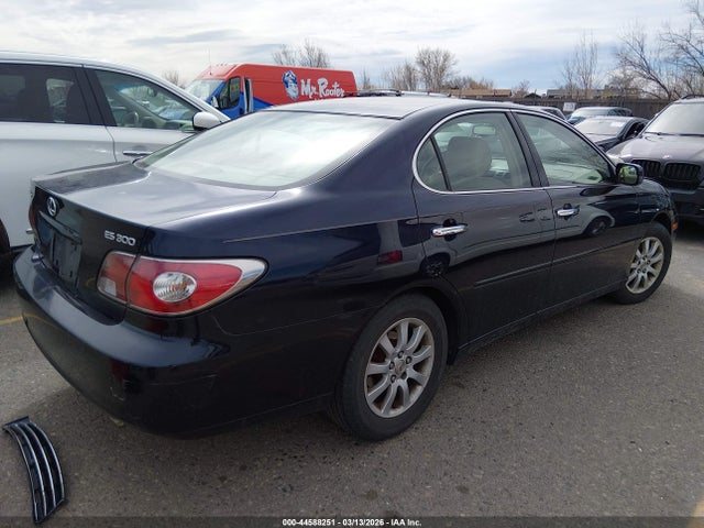 44588251 :رقم المزاد ، JTHBF30G425014204 vin ، 2002 Lexus Es 300 مزاد بيع