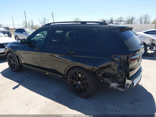 2023 BMW X7 5UX23EM0XP9R36218 Photo 2