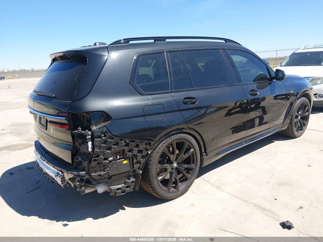 2023 BMW X7 5UX23EM0XP9R36218 Photo 3
