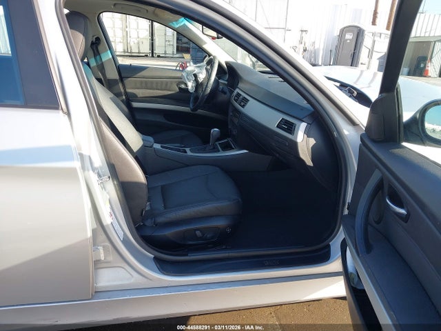 Продаж на аукціоні авто 2006 Bmw 325i, vin: WBAVB135X6PT06519, номер лоту: 44588291