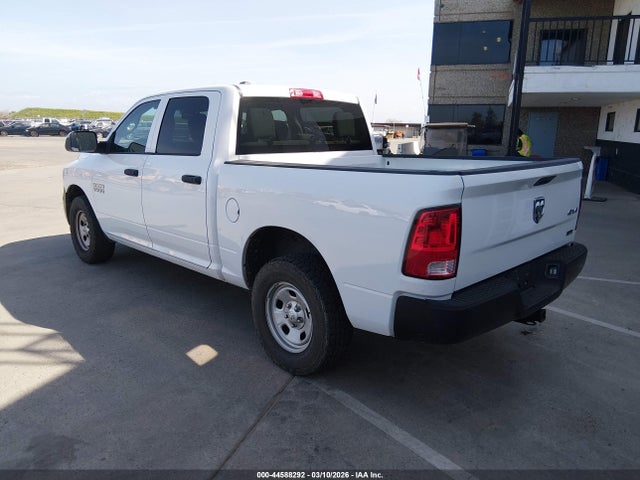 2016 RAM 1500 1C6RR7KG7GS348884 Photo 2