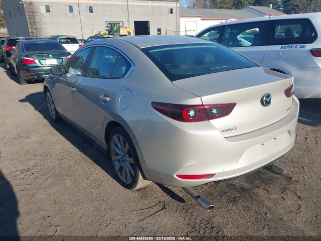2022 MAZDA MAZDA3 3MZBPABL3NM312669 Photo 2
