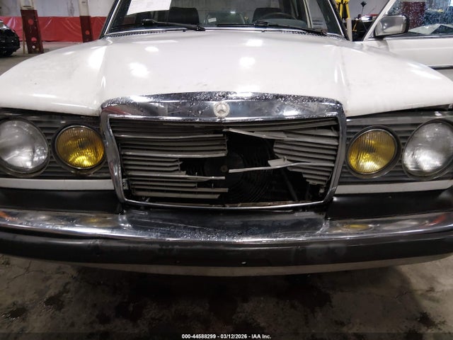 1982 MERCEDES-BENZ 300 WDBAB33A6CB002220 Photo 5