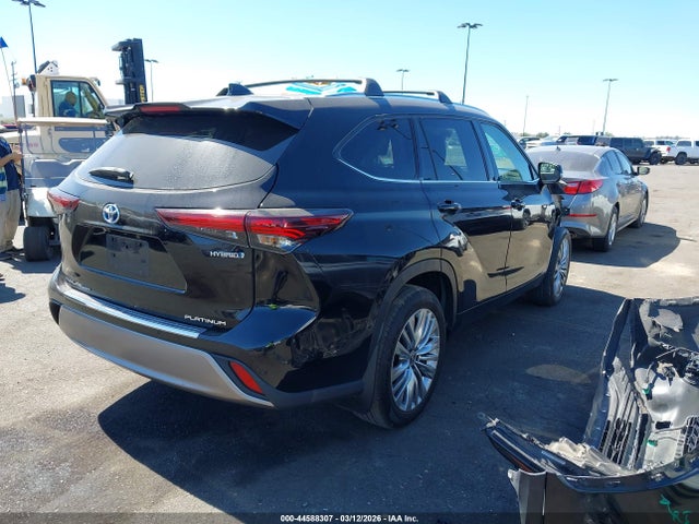 Toyota Highlander Hybrid Platinum 2024 5TDEBRCH5RS608497 Image 4