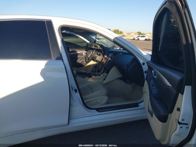 JN1BV7AP4EM688618 Infiniti Q50 Premium