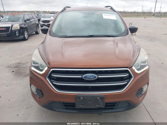 1FMCU0GD4HUB79301 Ford ESCAPE SE