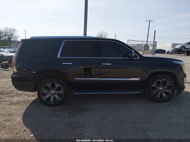 2016 Cadillac Escalade Luxury Collection მანქანა იყიდება აუქციონზე, vin: 1GYS4BKJ9GR112035, აუქციონის ნომერი: 44588390