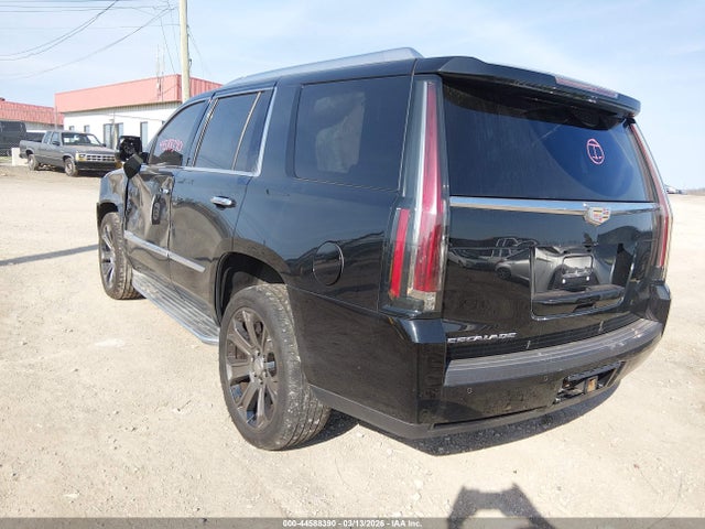 2016 Cadillac Escalade Luxury Collection მანქანა იყიდება აუქციონზე, vin: 1GYS4BKJ9GR112035, აუქციონის ნომერი: 44588390