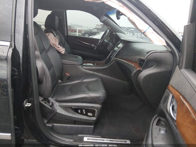 2016 Cadillac Escalade Luxury Collection მანქანა იყიდება აუქციონზე, vin: 1GYS4BKJ9GR112035, აუქციონის ნომერი: 44588390