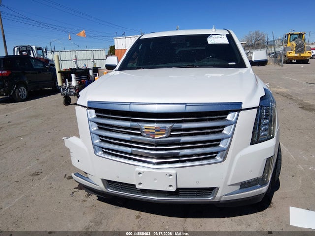 Продажа на аукционе авто 2017 Cadillac Escalade Platinum, vin: 1GYS3DKJ2HR129596, номер лота: 44588403