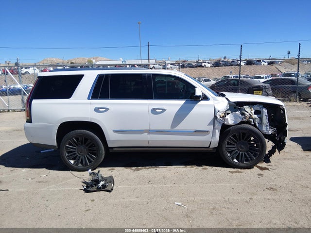 Продажа на аукционе авто 2017 Cadillac Escalade Platinum, vin: 1GYS3DKJ2HR129596, номер лота: 44588403