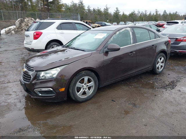 Chevrolet Cruze 1lt Auto 2015 1G1PC5SB0F7238098 Image 2