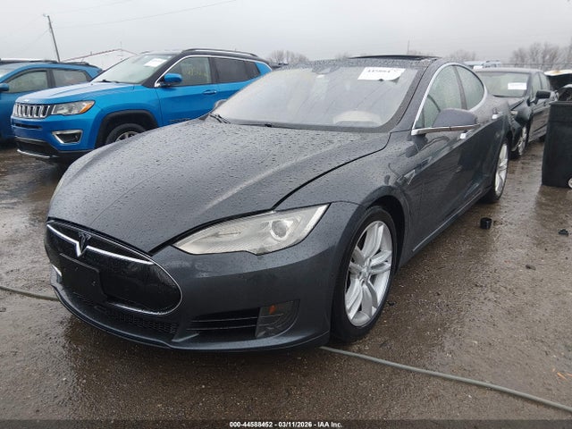 Продажа на аукционе авто 2016 Tesla Model S 60d/70d/75d/85d/90d, vin: 5YJSA1E20GF131172, номер лота: 44588452