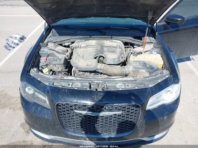 44588482 :رقم المزاد ، 2C3CCARG9KH581205 vin ، 2019 Chrysler 300 Touring Awd مزاد بيع