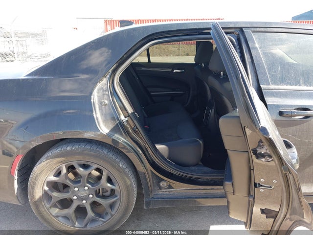 44588482 :رقم المزاد ، 2C3CCARG9KH581205 vin ، 2019 Chrysler 300 Touring Awd مزاد بيع