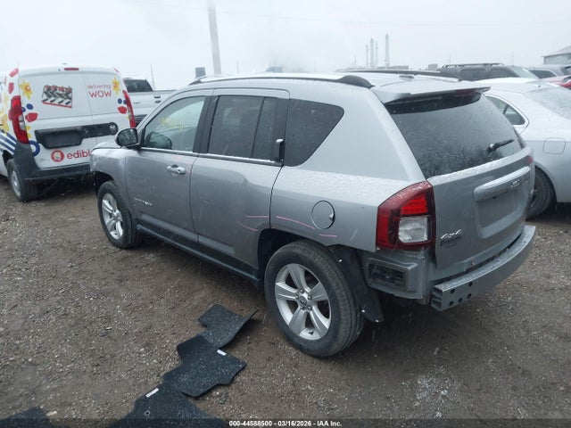 44588500 :رقم المزاد ، 1C4NJDEBXFD324398 vin ، 2015 Jeep Compass High Altitude Edition مزاد بيع