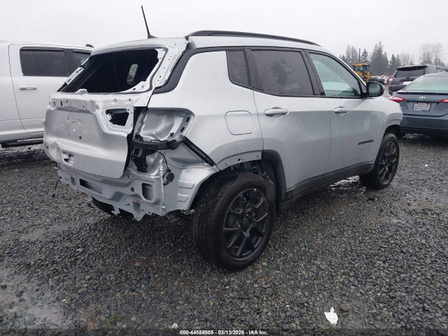 3C4NJDBN3ST560748 Jeep Compass Latitude 4x4