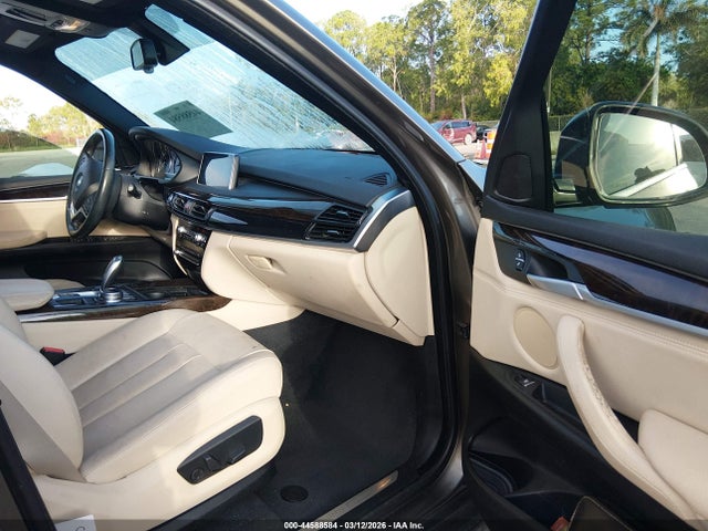 44588584 :رقم المزاد ، 5UXKR2C37H0U22423 vin ، 2017 Bmw X5 Sdrive35i مزاد بيع