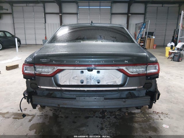 1LN6L9PKXL5603067 Lincoln Continental Standard