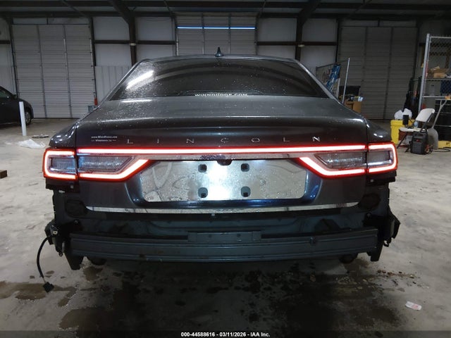 1LN6L9PKXL5603067 Lincoln Continental Standard