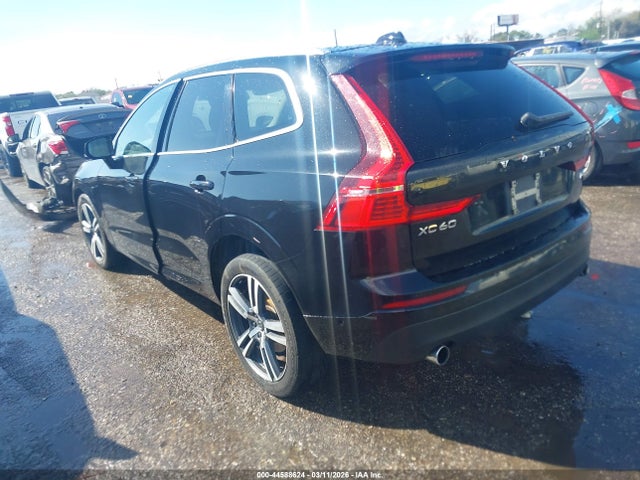 2018 VOLVO XC60 YV4A22RK4J1014507 Photo 2