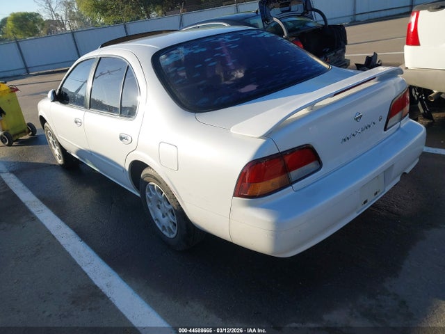 1997 NISSAN MAXIMA JN1CA21D8VT837434 Photo 2