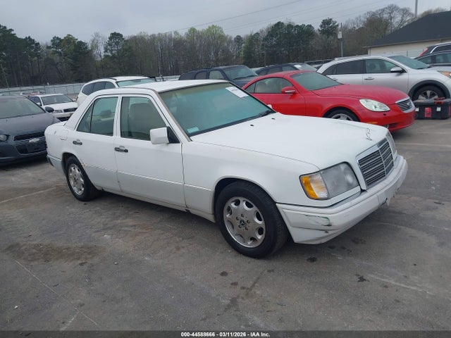 1995 MERCEDES-BENZ E WDBEA32E9SC240922