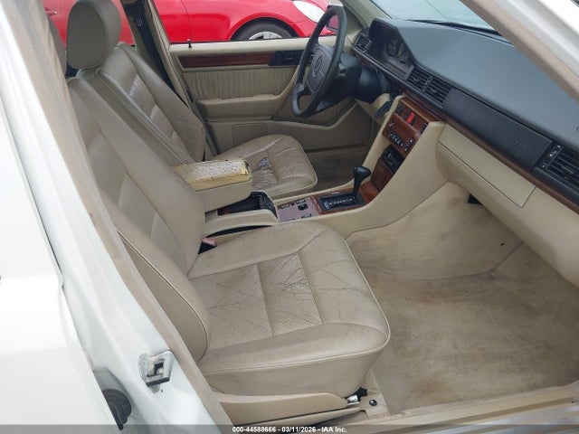 1995 MERCEDES-BENZ E WDBEA32E9SC240922 Photo 4