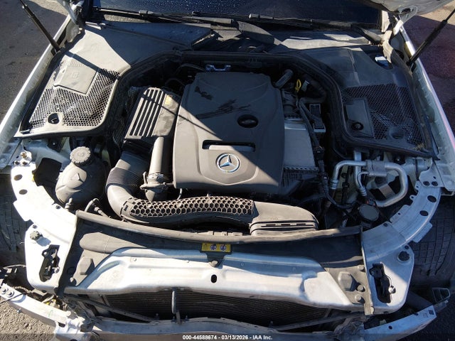 44588674 :رقم المزاد ، 55SWF4JB8HU211538 vin ، 2017 Mercedes-benz C 300 مزاد بيع