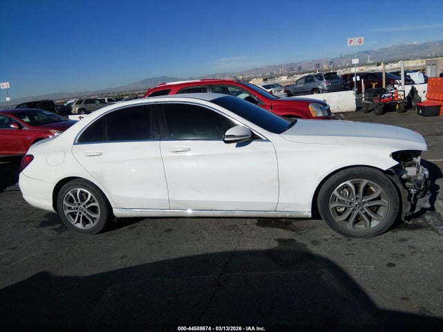 44588674 :رقم المزاد ، 55SWF4JB8HU211538 vin ، 2017 Mercedes-benz C 300 مزاد بيع