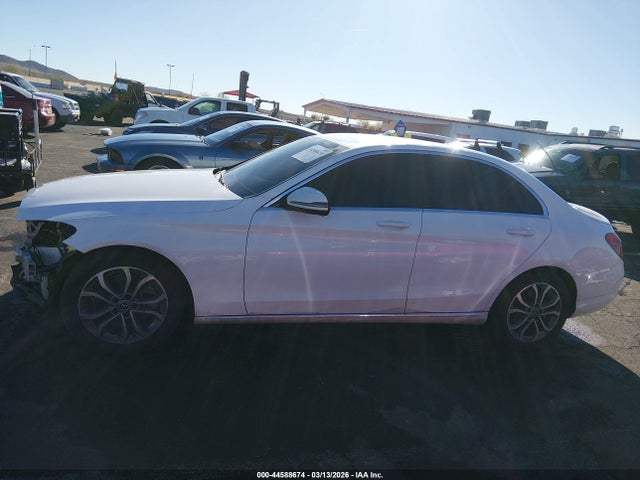 44588674 :رقم المزاد ، 55SWF4JB8HU211538 vin ، 2017 Mercedes-benz C 300 مزاد بيع