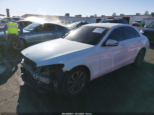 44588674 :رقم المزاد ، 55SWF4JB8HU211538 vin ، 2017 Mercedes-benz C 300 مزاد بيع