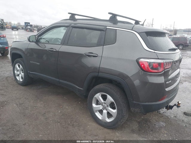 Jeep Compass Latitude 4x4 2018 3C4NJDBB4JT455530 Image 3