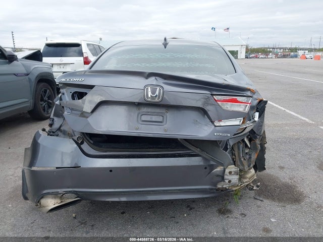 1HGCV1F93JA049538 Honda Accord Touring