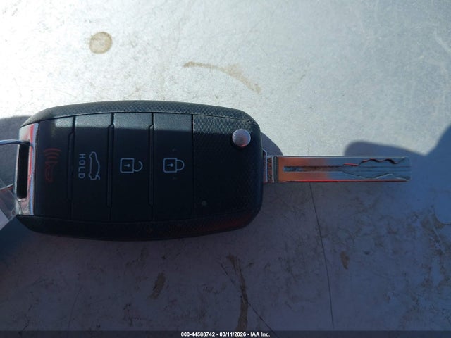 44588742 :رقم المزاد ، KNADN4A38E6381147 vin ، 2014 Kia Rio Ex مزاد بيع