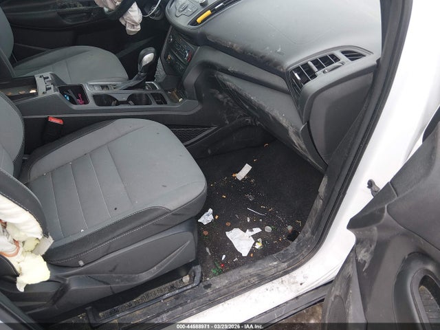 2017 FORD ESCAPE 1FMCU0F77HUD23869 Photo 4