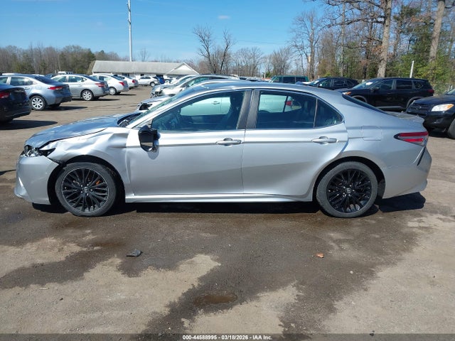 44588995 :رقم المزاد ، 4T1B11HK3JU043660 vin ، 2018 Toyota Camry Se مزاد بيع