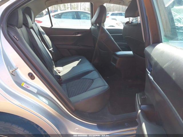 44588995 :رقم المزاد ، 4T1B11HK3JU043660 vin ، 2018 Toyota Camry Se مزاد بيع